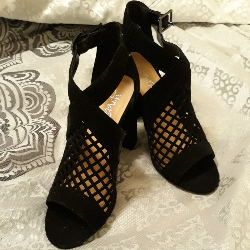 Shoes - Picture 2 of 2